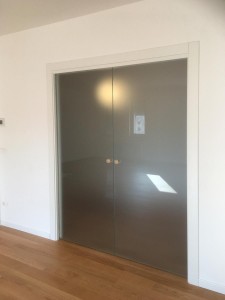 porta porte vetro satinato cassone eclisse cassone scrigno coprifili cornici laccate bianco ral 9010 porte di vetro scorrevoli doppie pomolo pomoli vetro udine pordenone treviso venezia oderzo (16) 