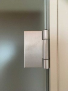 Porta_battente_tutto_vetro_satinata_battenti_vetro_pordenone_treviso_vetra_porte_di_vetro (21) 