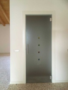 Porta_battente_tutto_vetro_satinata_battenti_vetro_pordenone_treviso_vetra_porte_di_vetro (9) 